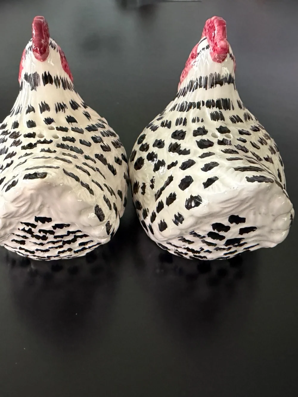 Wangs  Speckled Chicken Rooster Salt And Pepper Set 2